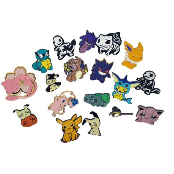 PAQUETE 10 PINS POKEMON VARIADO.
